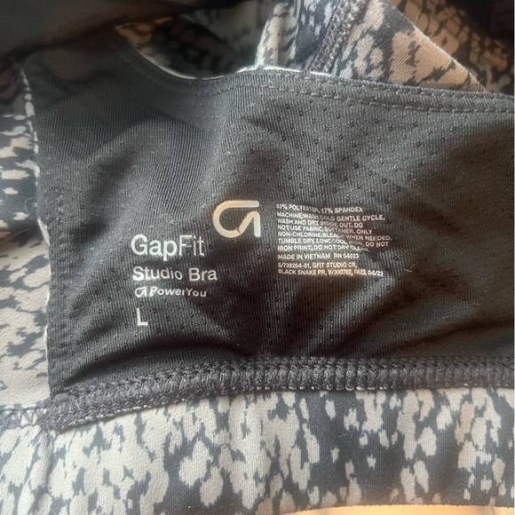 Gap black and gray workout set, size large. - Picture 3 of 4
